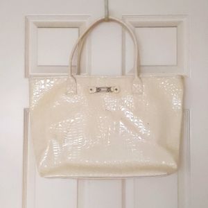 NWOT. Beckham Fragrances Vinyl Pebble-texture tote bag.